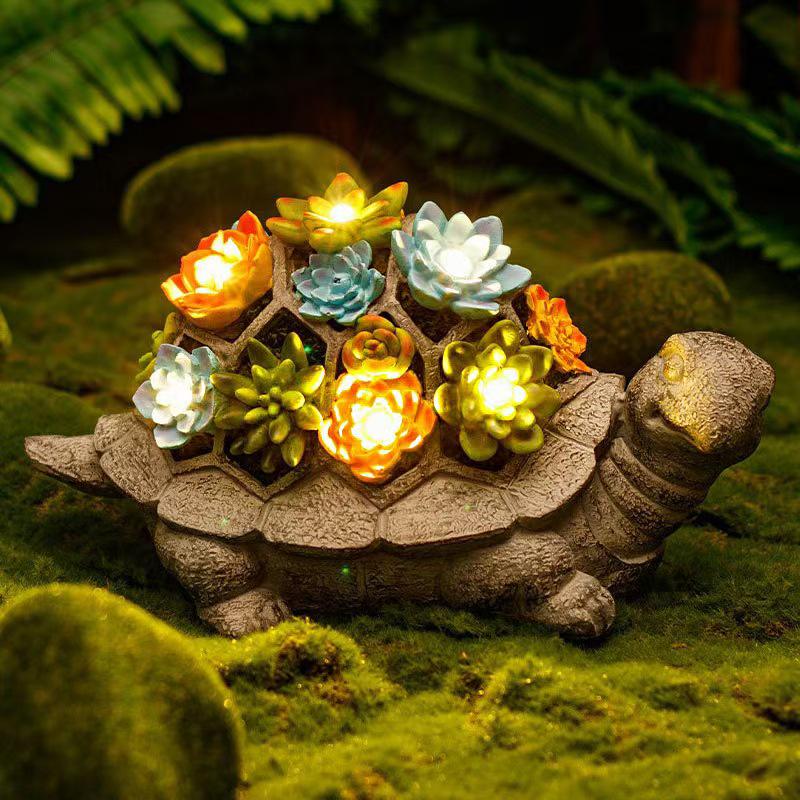 Уличная статуэтка черепахи из полирезины на солнечной батарее с фигуркой суккулента и декоративной подсветкой