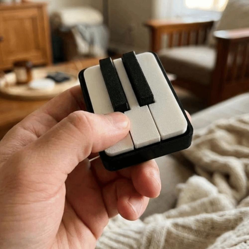 Novelty Piano Stress Clicker Keychain 5-key Press Piano Key Fidget Figurine  Backpack