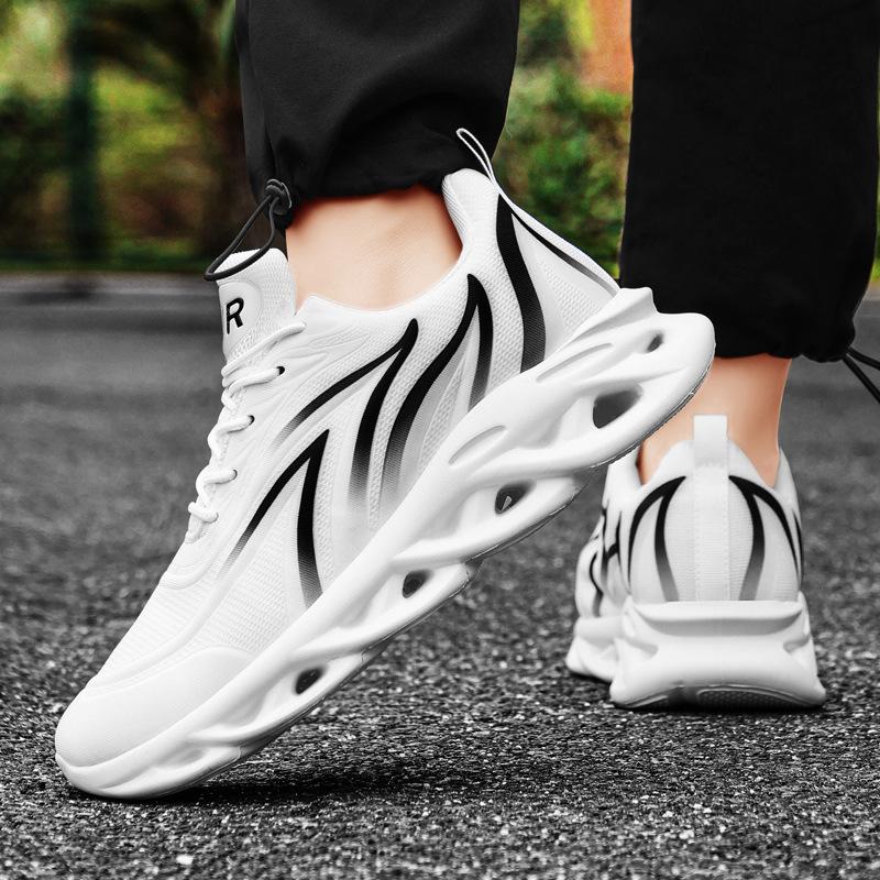 Autumn New Versatile Trend Fashion Casual Shoes Four-color Large-size Flame Breathable Heightening Mesh Sneakers