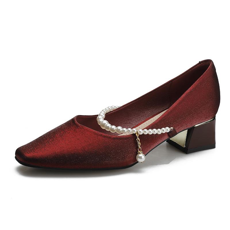Korean version of pearl one-word belt Xiuhe wedding shoes fairy style square head thick heel single shoes female French banquet temperament high heels