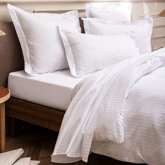 Drap Plat "Prestige" 100% Satin de coton Peigné avec fines rayures / 120 fils /cm² Coton Pur - 240x300
