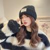 Новая шерстяная шапка Осенне-зимняя шапка для женщин Плюшевая вязаная шапка Универсальная теплая защита ушей Утолщенная модная шапка от холода