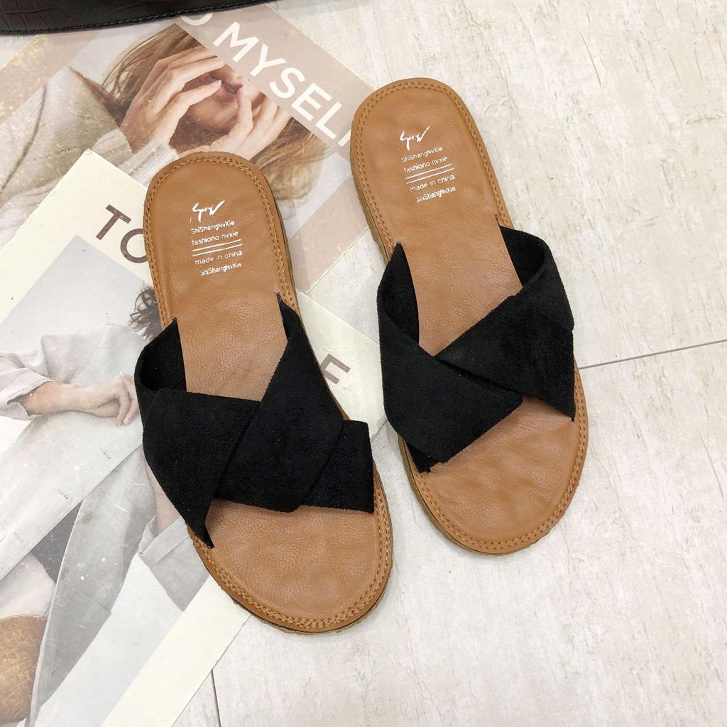 Cross Slippers Women's Summer Outer Wear 2025 New Fashion Outer Wear Beach Slippers Flat Bottom Internet Celebrity Cross Cool Slippers Women