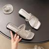 Fashion New Popular Slippers for Women Wearing Versatile Sequin Sandals with Thick Soles and Outdoor Rhinestone Flip Flops Zapatos Mujer