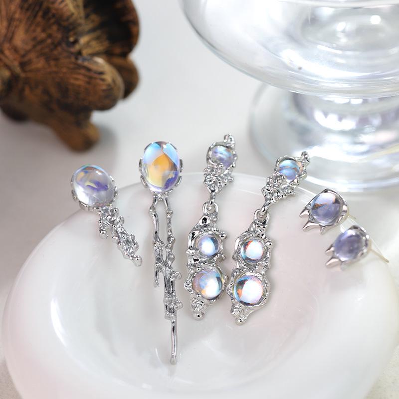 Женские модные асимметричные серьги-пусеты с лунным камнем и опалом - крутая модная бижутерия с серебряной иглой