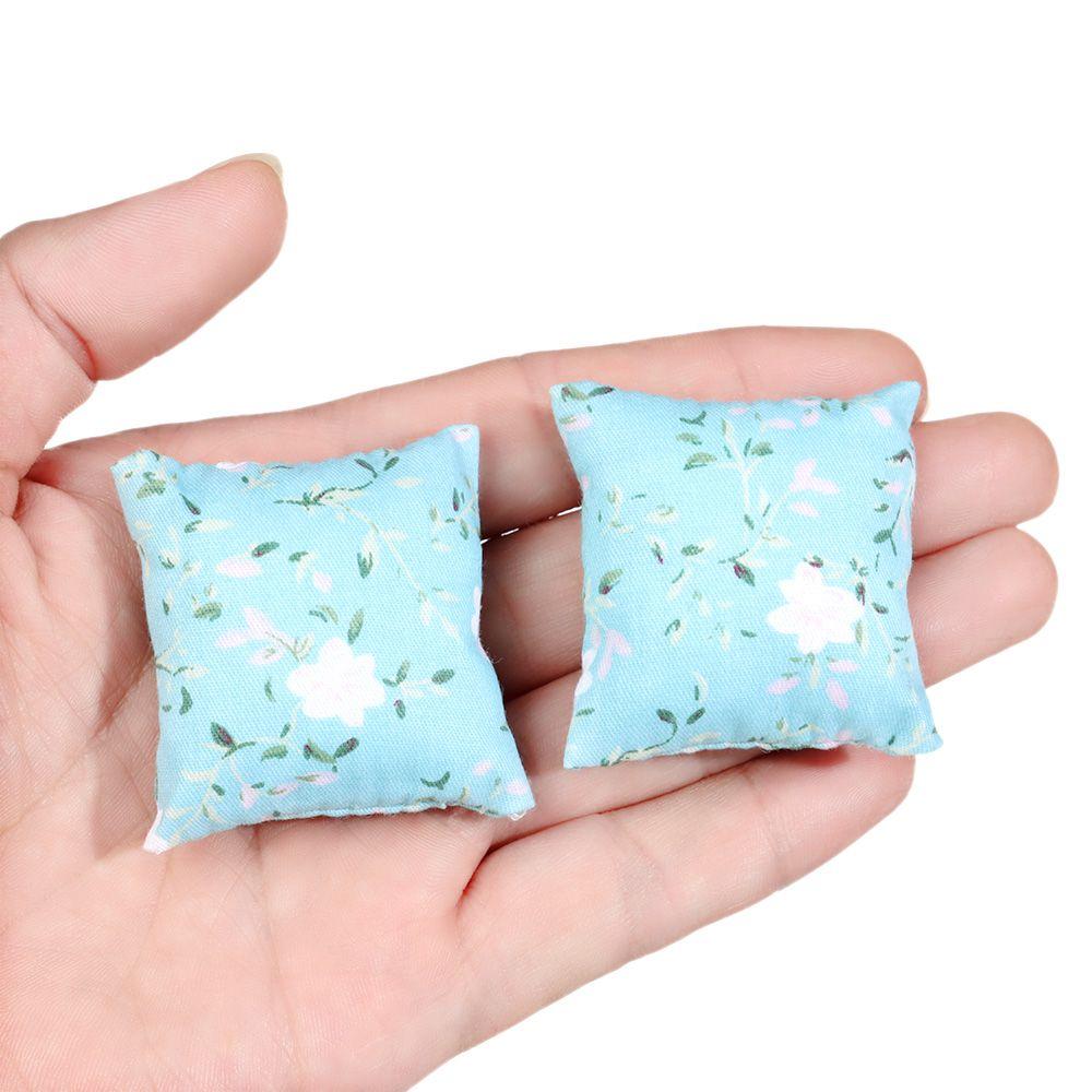 Диван Диван Игрушки Мебель Мини Кукольный домик Подушки Аксессуары для кукол Миниатюрные подушки с цветочным принтом