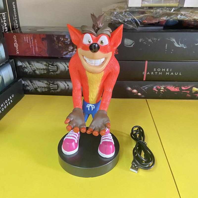 Фигурка Crash Bandicoot Держатель для контроллера телефона Статуя Модель Украшение Игровые аксессуары Первый держатель для PS4 Геймпад Игрушка Brinquedo