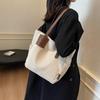Niche Shoulder Bag Commuter Large Capacity 2025 New Casual Aesthetic Bag Female College Student Class Tote Bag