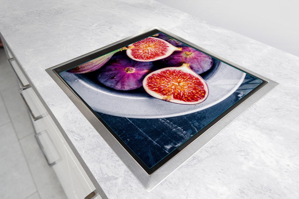 Glass protective plate for the stove 50x52 Figa