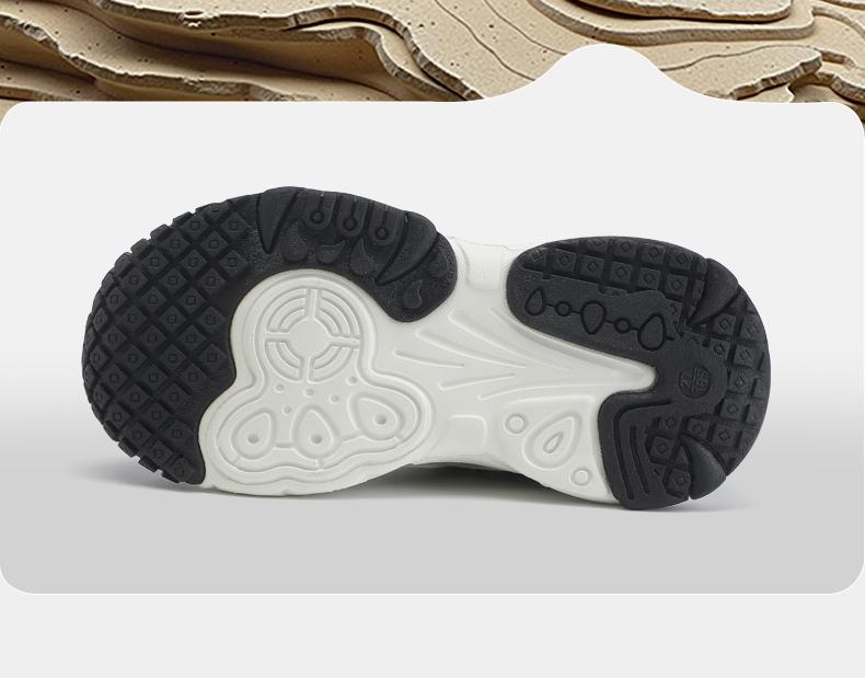 B. Duck Little Yellow Duck Children's Outdoor Shoes