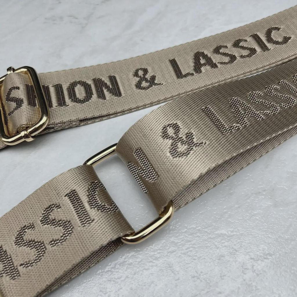 Регулируемый модный ремень для женской сумки через плечо с буквенным принтом - широкий тканый аксессуар.