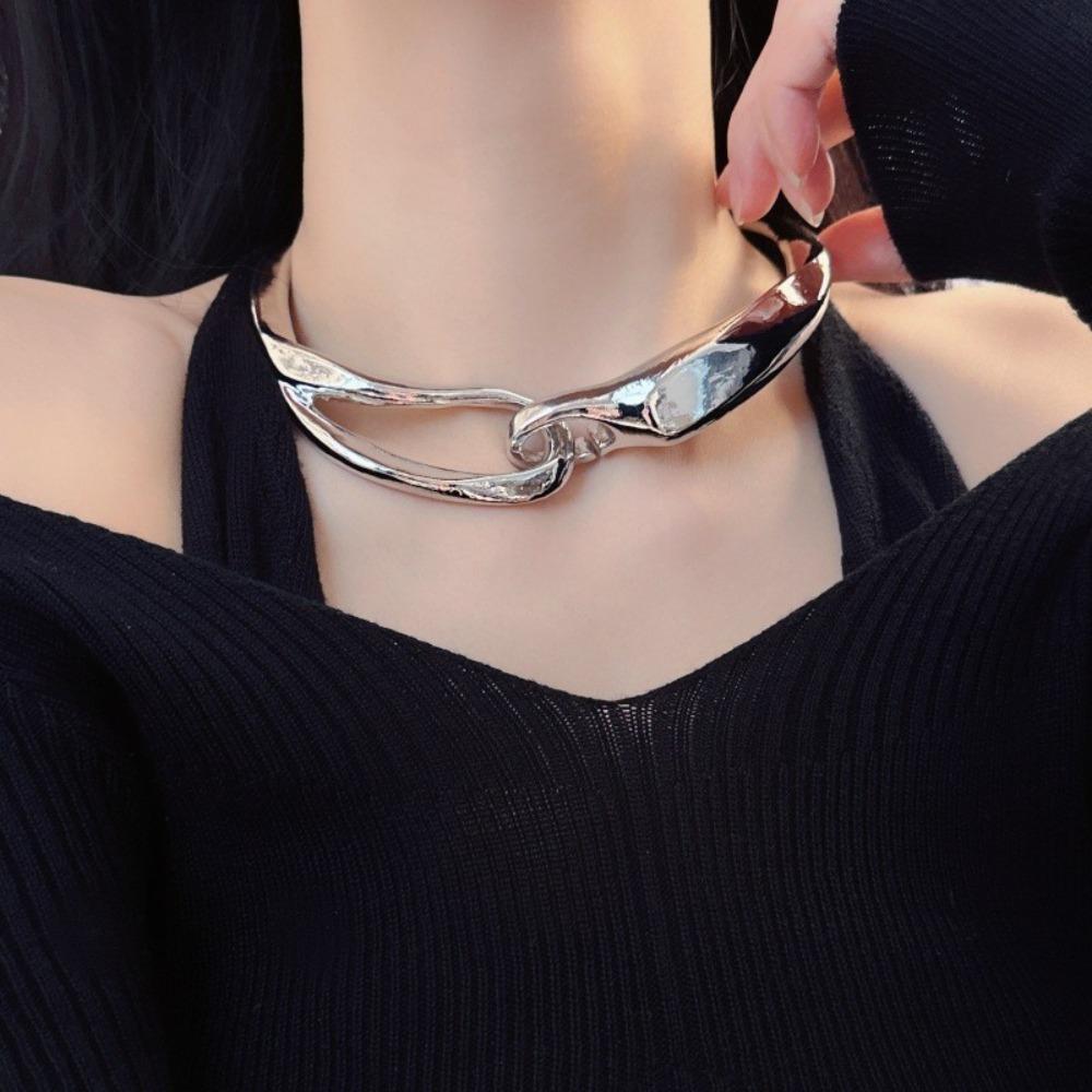 Irregular Chunky Chain Necklace Heavy Metal Twisted Chain Vintage Choker Necklace Women