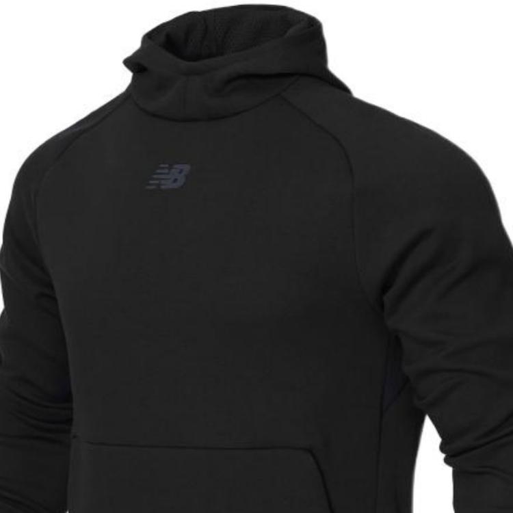 New Balance Толстовка мужская черная AMT21139-BK