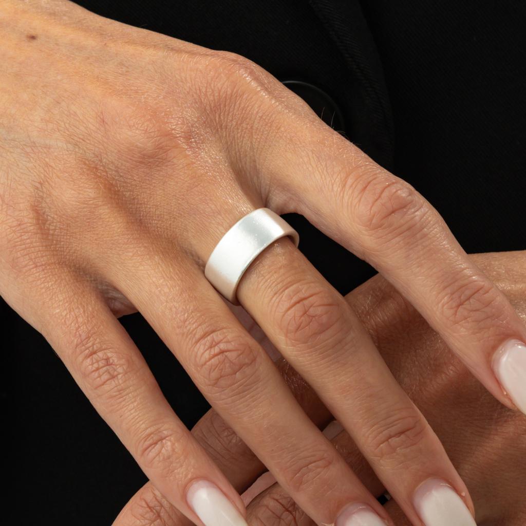 Fashionable Sliver Color Matte Wide Edge Rings for Women Cool Style Irregular Alloy Featuring Open Ring Unisex Jewelry Gift
