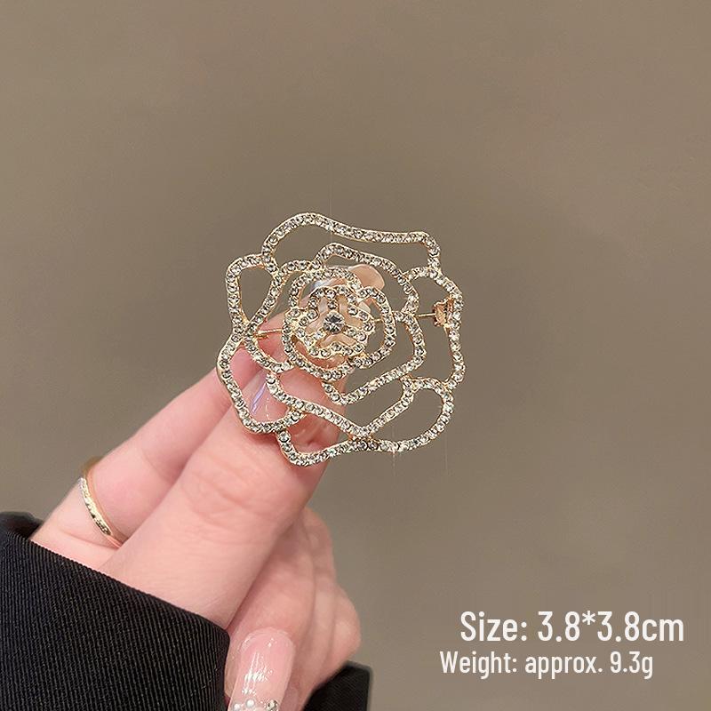 Exquisite Butterfly & Rose Camellia Brooch - Elegant Flower Corsage for Women's Suit Coats