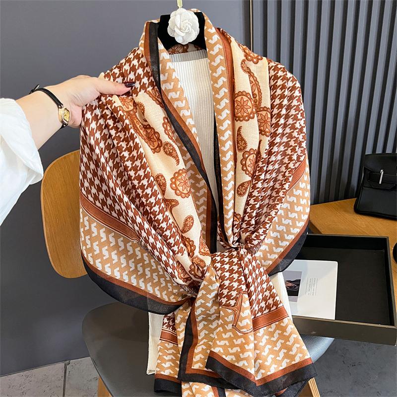 New Spring Women Cotton Scarf Beach Hijab Shawls and Wraps Luxury Brand Flower Female Foulard Echarpe Designer Bandana