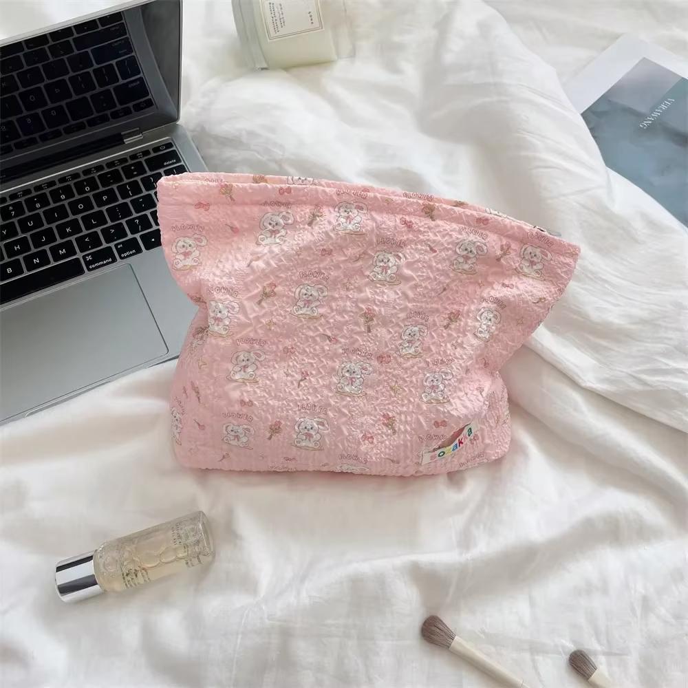 Large Capacity Portable Travel Cosmetic Organizer Wash Bag Embossed Cartoon Cosmetic Bag Women Makeup Bags Skincare Storage Bag