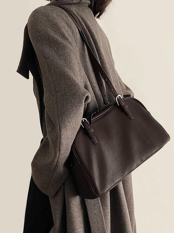 Нишевая Ретро Кожаная Сумка для Боулинга Yoyo Большой Вместимости - Женская Высококлассная Сумка на Плечо