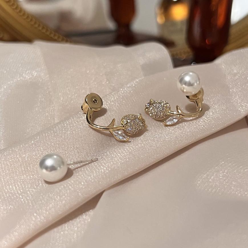 Стильные серьги-пусеты с жемчугом в форме тюльпана для женщин - Нишевый дизайн, Элегантные, Универсальные, Новая коллекция 2022