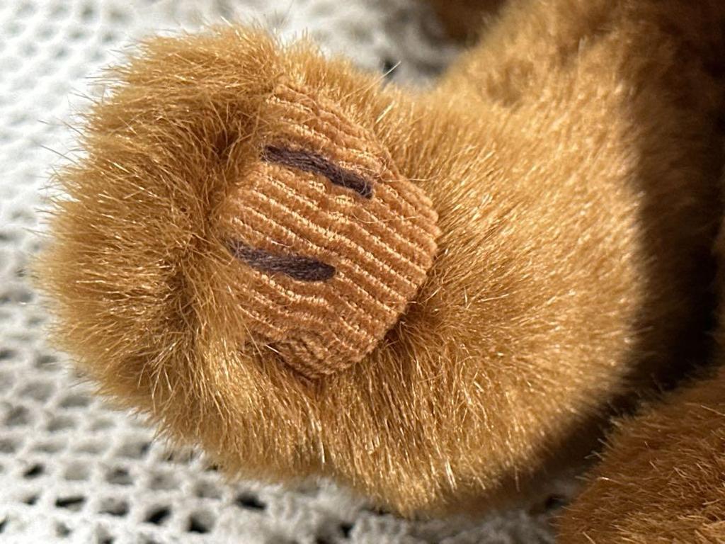 [USED] Excellent condition Bromley teddy bear, RUSS sitting bear