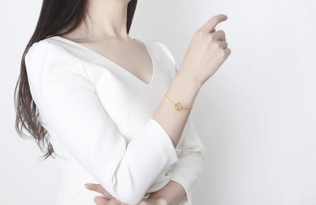 FANCIME K18 Gold Diamond Bracelet Crescent Moon Star Moon Viewing Rabbit 18K Gold Birthday Anniversary Day Christmas Present Gift Wrapped Women's