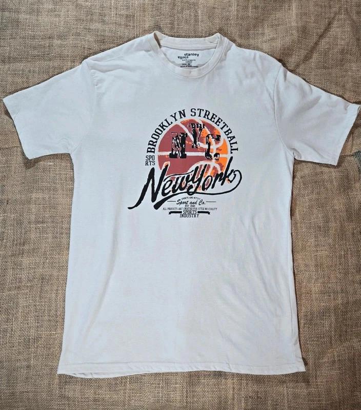 Retro Brooklyn NYC Graphic Tee | Stanley/Stella Organic | Size M
