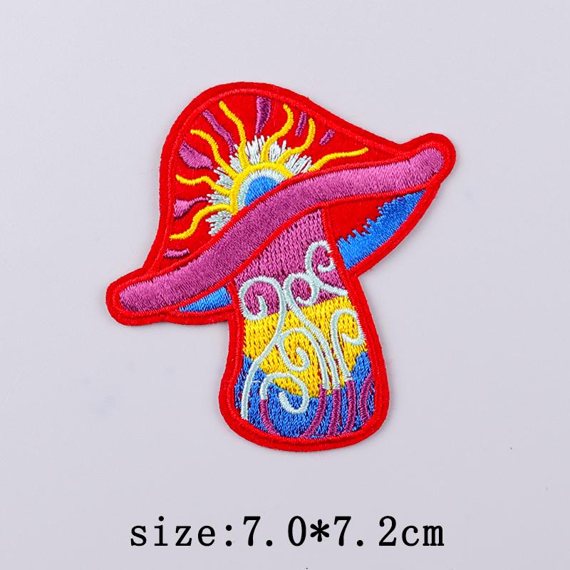 Mushroom Patch Iron On Patches For Clothing Thermoadhesive Patches On Clothes Natural Cartoon Embroidery Patch For Clothes Badge