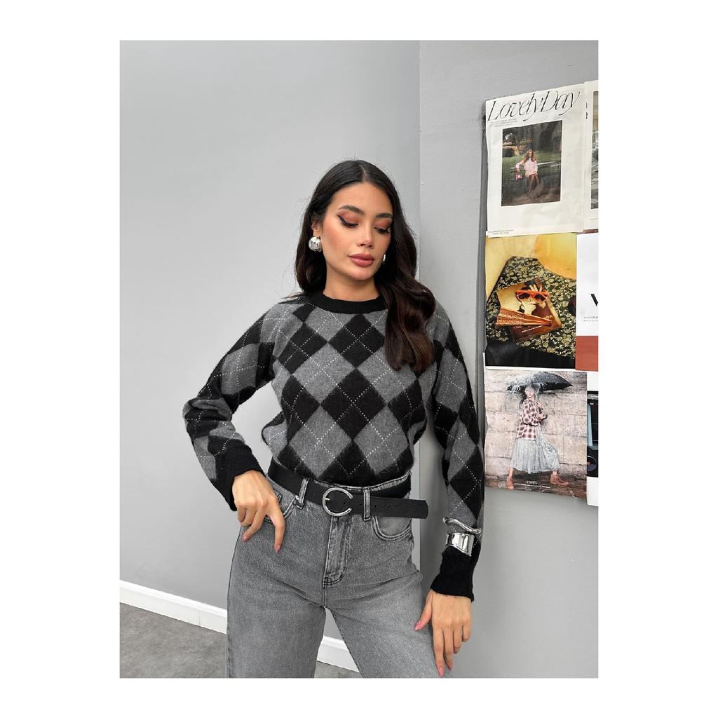Square Pattern Sweater