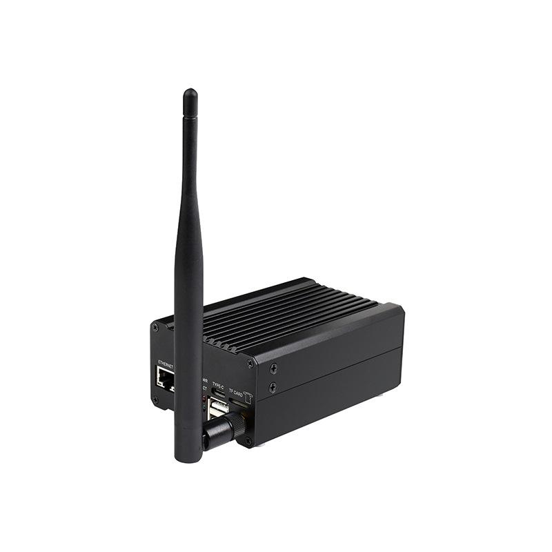 NAS-сервер на базе Raspberry Pi CM4 с двумя портами SATA и 2-дюймовым ЖК-дисплеем