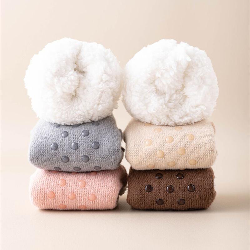 1 пара утолщенных теплых нескользящих носков для пола, бархатная обувь для домашнего использования, женская зимняя обувь