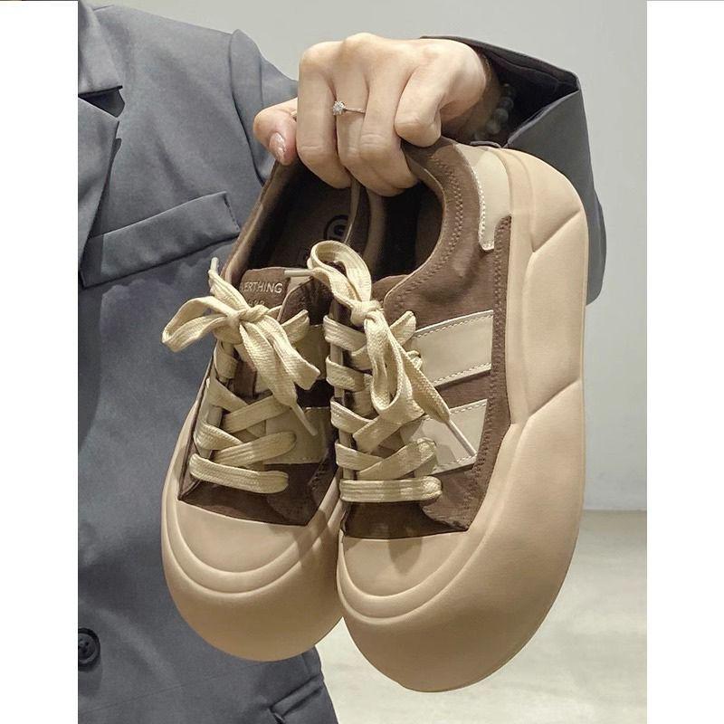 Женские осенне-зимние бархатные кроссовки на толстой подошве - милые и повседневные