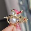 Christmas Pin Cartoon Cute Christmas Pearl Snowman Brooch Personalized Coat Sweater Accessories Gift