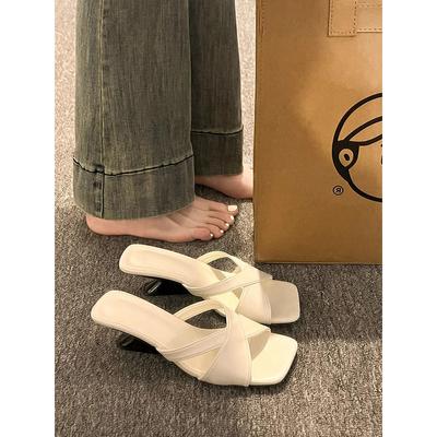 Нишевые шлепанцы на высоком каблуке женская обувь лето 2025 новые универсальные сандалии с квадратным носком для улицы