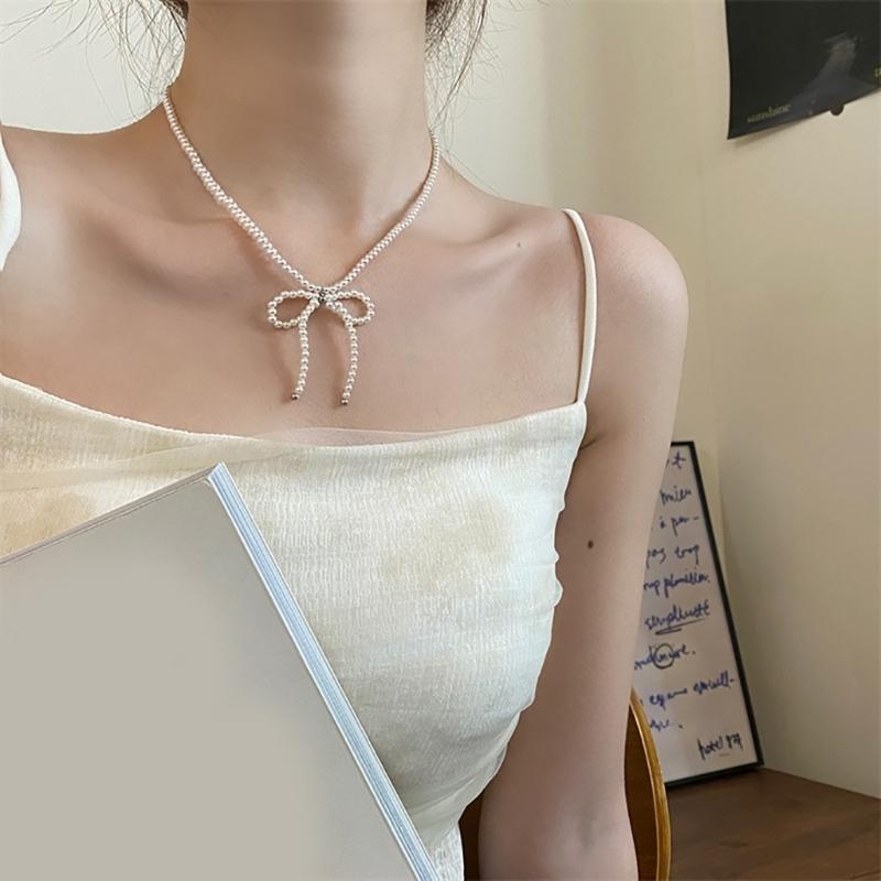 Elegant Butterfly Necklace Fashion Bead Bow Choker Charm Adjustable Neckwear Unique and Delicate Jewelry Accessory