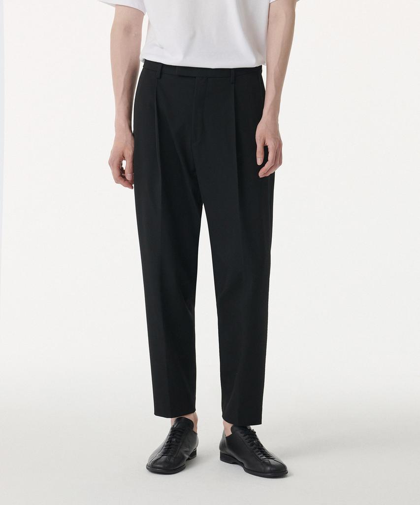 MUSINSA STANDARD Peg-Top Hidden Elastic Waist Slacks [Black]