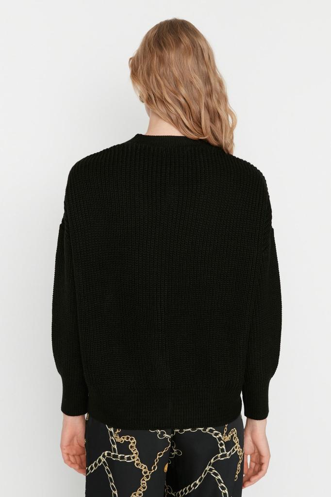 Women's Fashionable Stylish Cardigan Black Wide Fit V-Neck Knitwear Cardigan