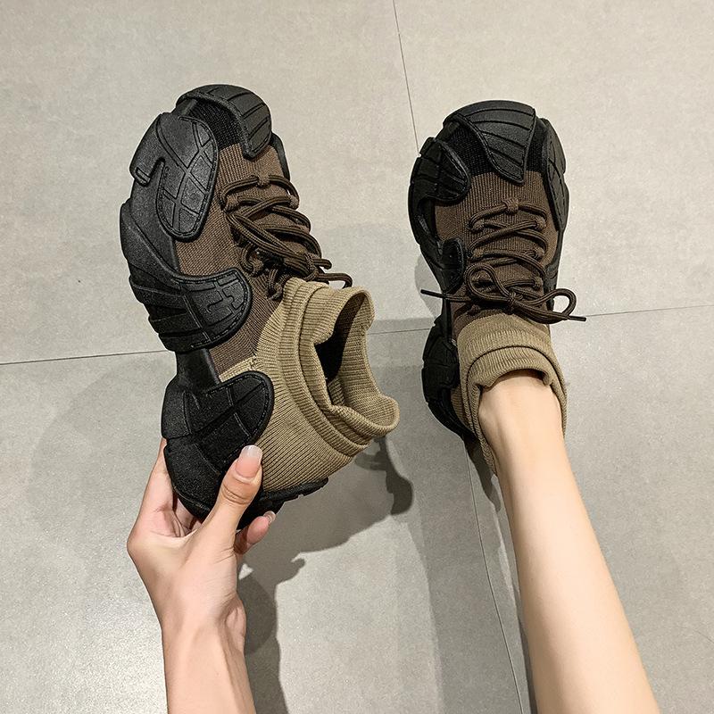 Кроссовки новые спортивные кроссовки из летучего трикотажа повседневные на толстой подошве легкие эластичные носки обувь женские весенне-осенние