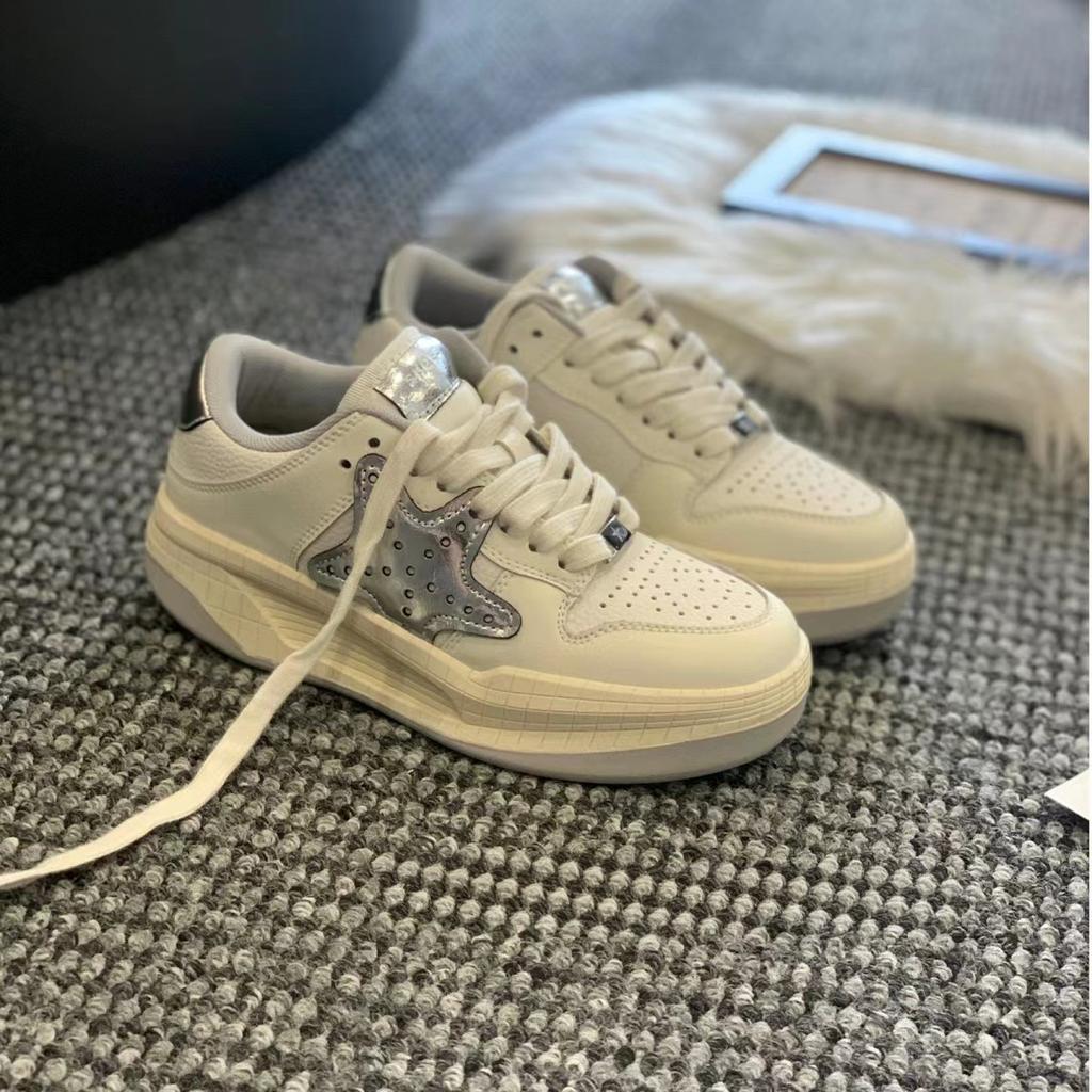 Удобные кроссовки на платформе с изображением морской звезды. Женская новая универсальная спортивная повседневная обувь. Белые женские туфли с круглым носком и увеличенной шнуровкой.