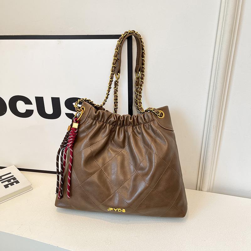 Retro Fashion Tote Bag Women's 2025 New Large-capacity Work Commuter Shoulder Bag Casual Chain Women's Bag