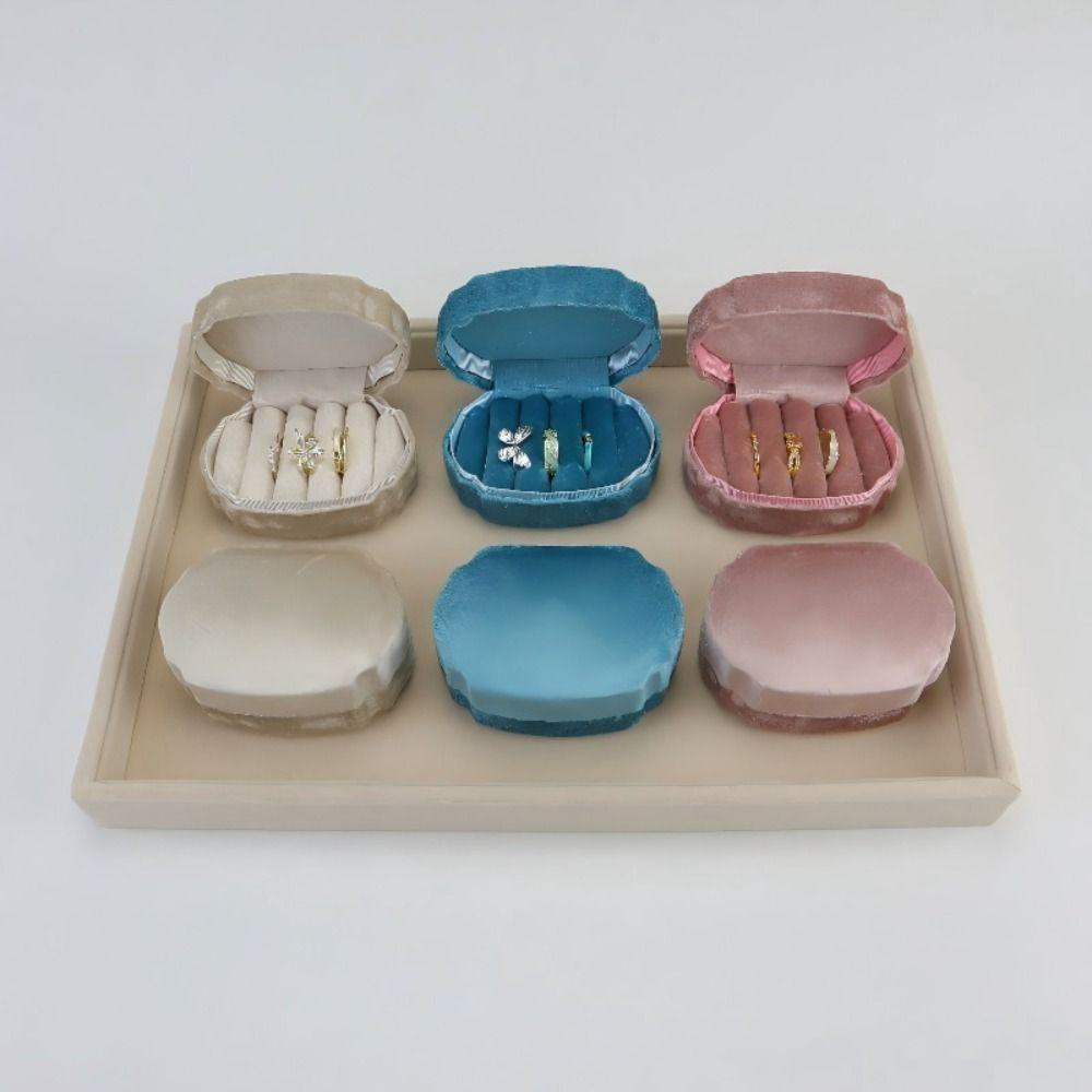 Luxury Finish Velvet Ring Box Velvet Earring Storage Box Elegant Wedding Jewelry Case Travel Use