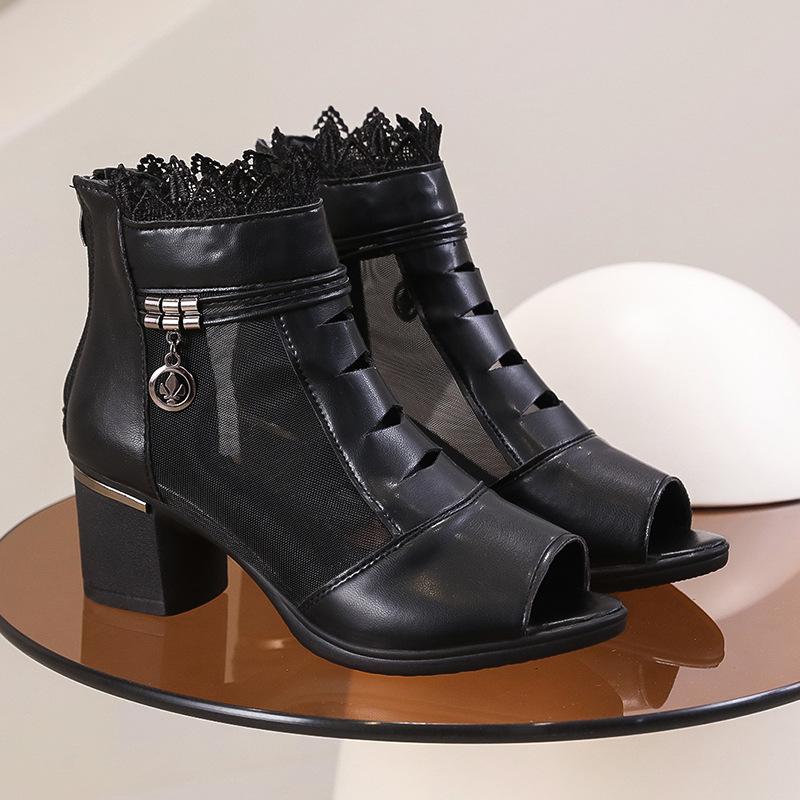 Мода 2025 Лето Новые Туфли на Толстом Каблуке с Открытым Носком Женская Обувь Сетчатая Пряжа Дышащие Полые Прохладные Ботинки Босоножки на Высоком Каблуке Сетчатые Ботинки Женские