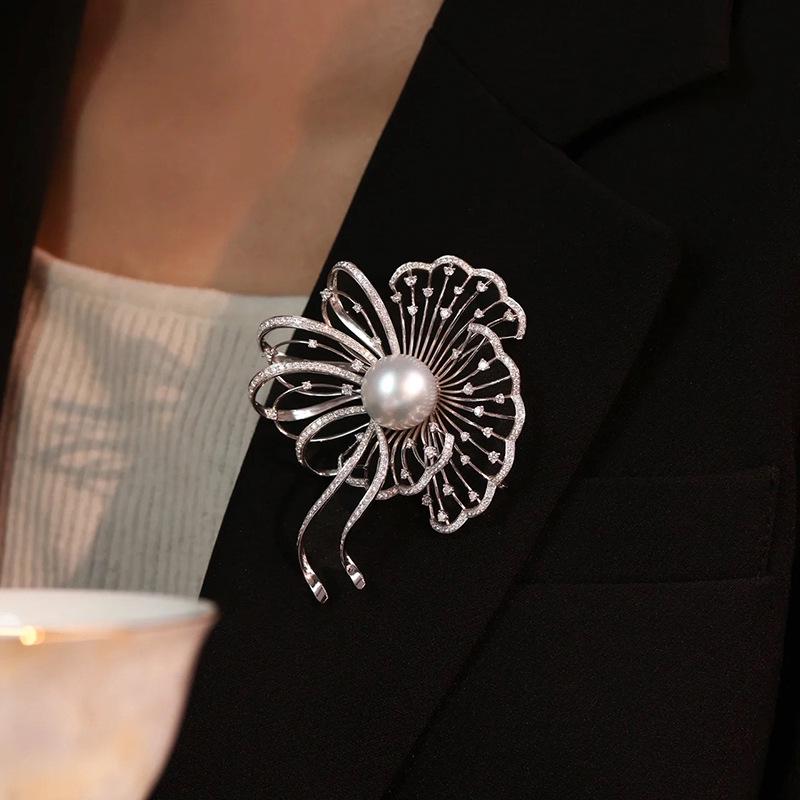 French High-End Gold-Plated Floral Brooch: DIY Zircon Pin with Pearl Corsage Setting