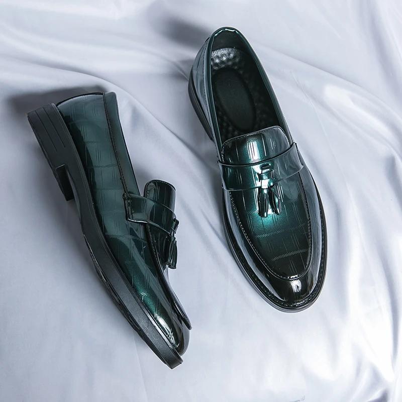 Men Shoes Green Black Loafers Men PU Embossed Pattern Tassel Decoration Round Toe Business Formal Shoes Large Sizes 38-46