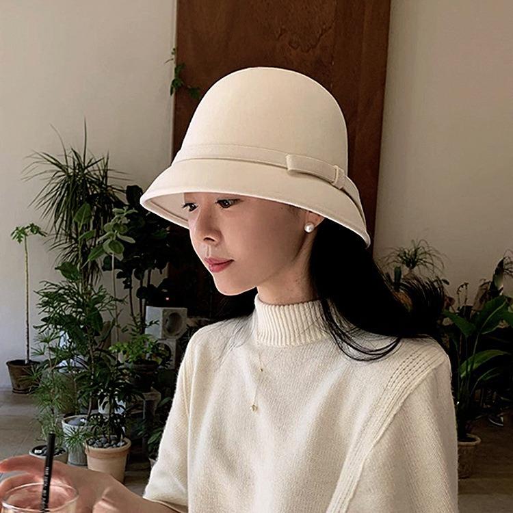 New Hepburn woolen bucket hat women's French retro autumn and winter top hat basin hat elegant white hat