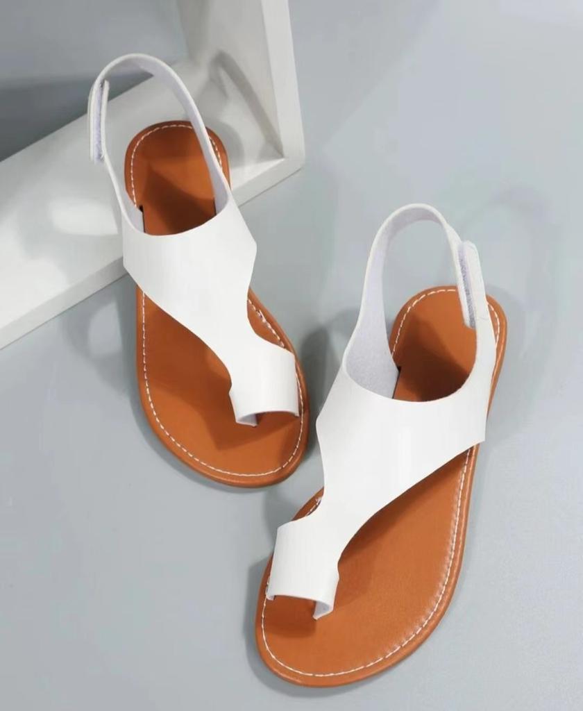 Сандалии большого размера Cross border женские европейские, американские и американские летние новые повседневные сандалии с круглым носком и плоским дном