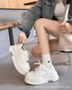 Платформа маффин кожаные маленькие белые туфли женские 2025 осень новые увеличение роста универсальные удобные модные повседневные спортивные туфли
