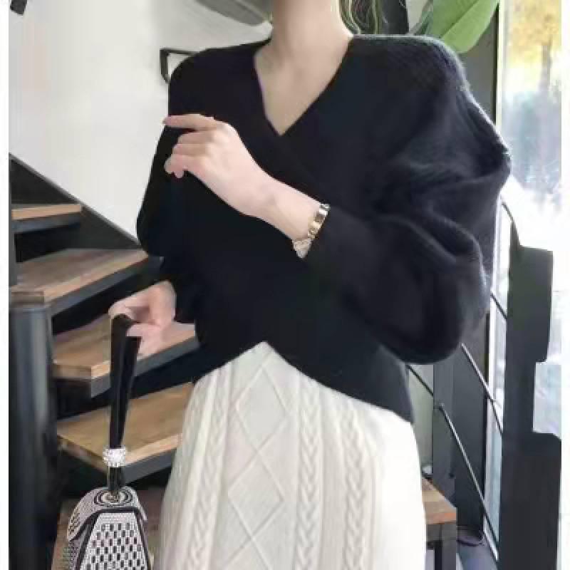 2026 Autumn/Winter Petite Korean Style Cross-Neck Loose Long Sleeve Sweater