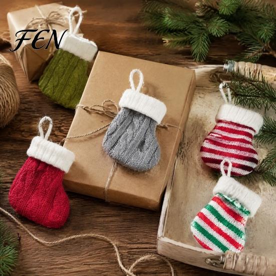 Cute Mini Christmas Pendants Knitted Stocking Ornaments, Knit Xmas Tree Hanging Decor, Small Woolen Sock Decor for Tree, Mantel, Doorway Holiday Party
