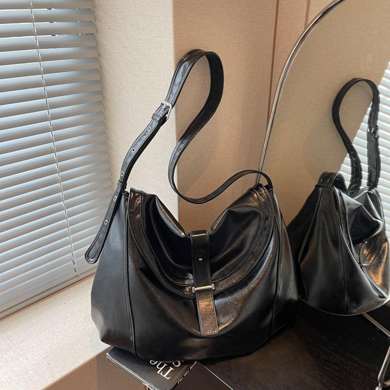 Вместительная женская сумка через плечо из мягкой кожи, новая ретро-сумка-мессенджер 2025 года, сумка почтальона, подмышечная сумка, сумка-тоут для通勤