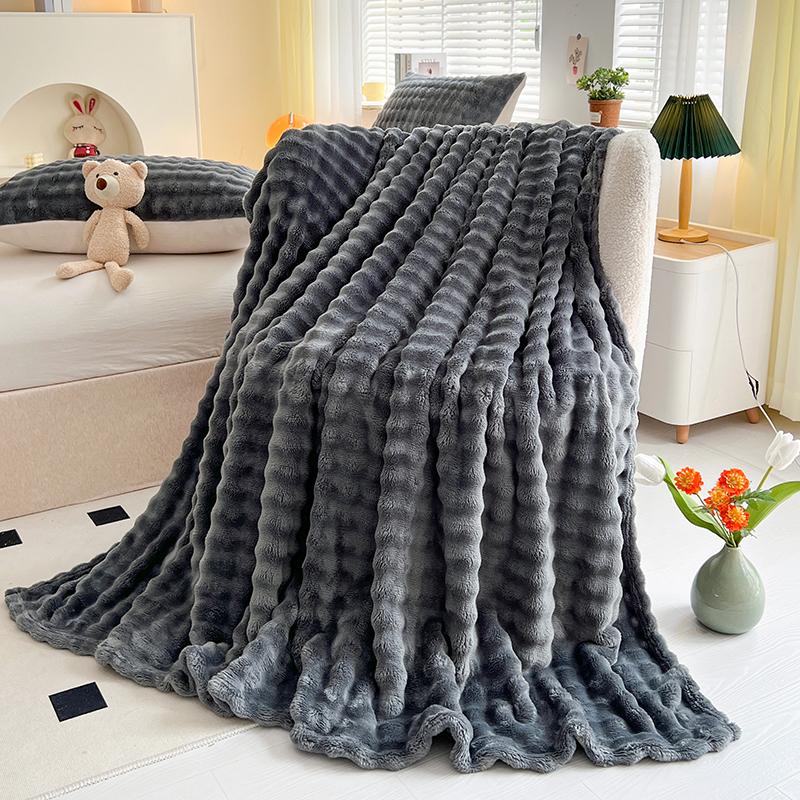 White Luxury Imitation Fur Plush Blanket Warm Super Soft Blankets Bed Sofa Cover Fluffy Throw Blanket for Bedroom Couch Travel
